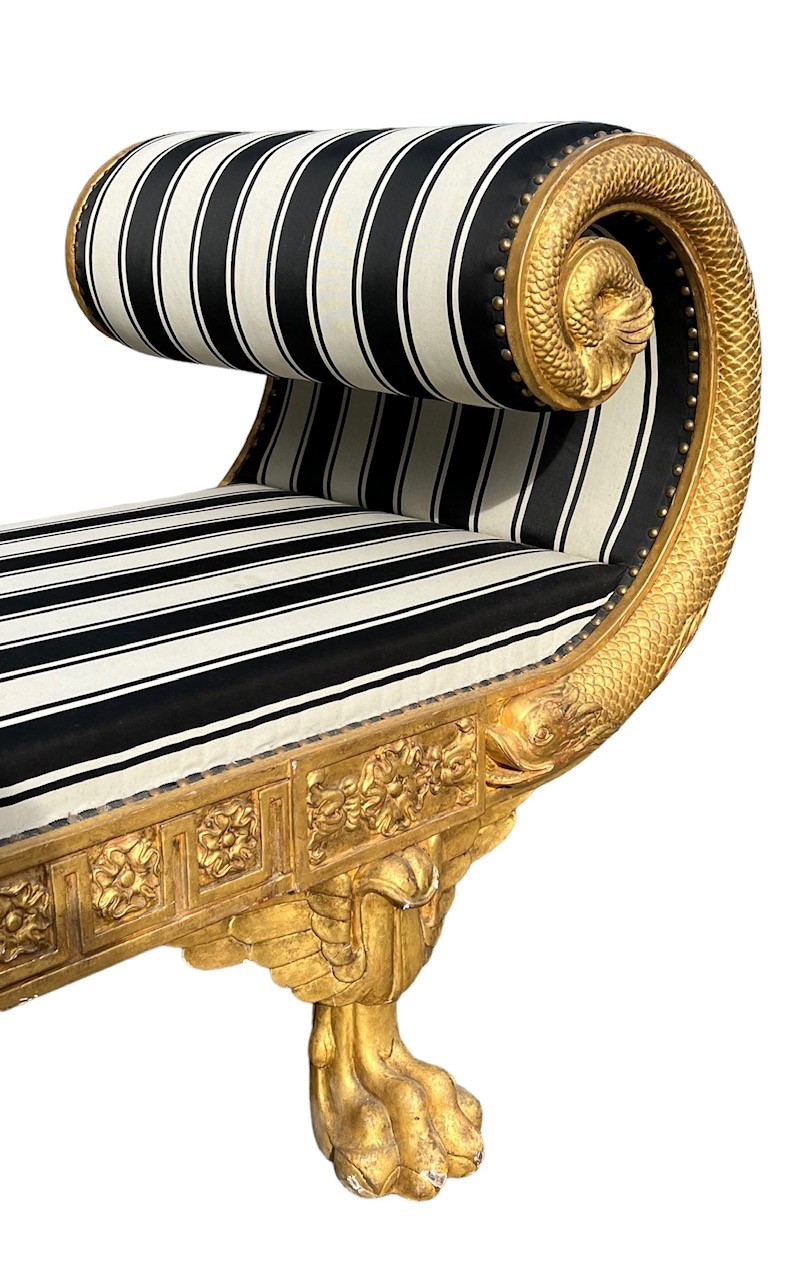 JONATHAN SAINSBURY LTD, A REGENCY DESIGN FREE STANDING CARVED GILTWOOD PAVILION DAYBED The scrolling - Image 3 of 4