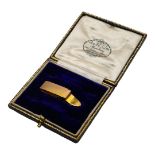 AN ART DECO PERIOD 9CT GOLD MONEY CLIP, HALLMARKED BIRMINGHAM, 1925 Housed in a retail box for