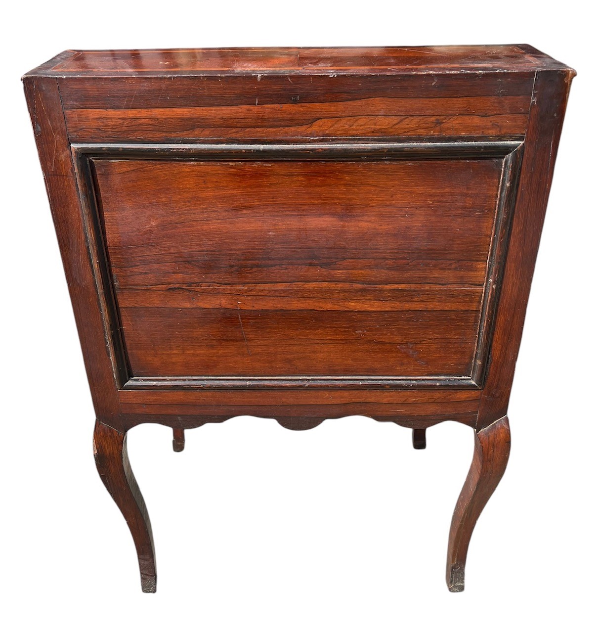 AN 18TH CENTURY MALTESE WALNUT AND MARQUETRY INLAID WRITING BUREAU The fall front opening to - Image 8 of 8