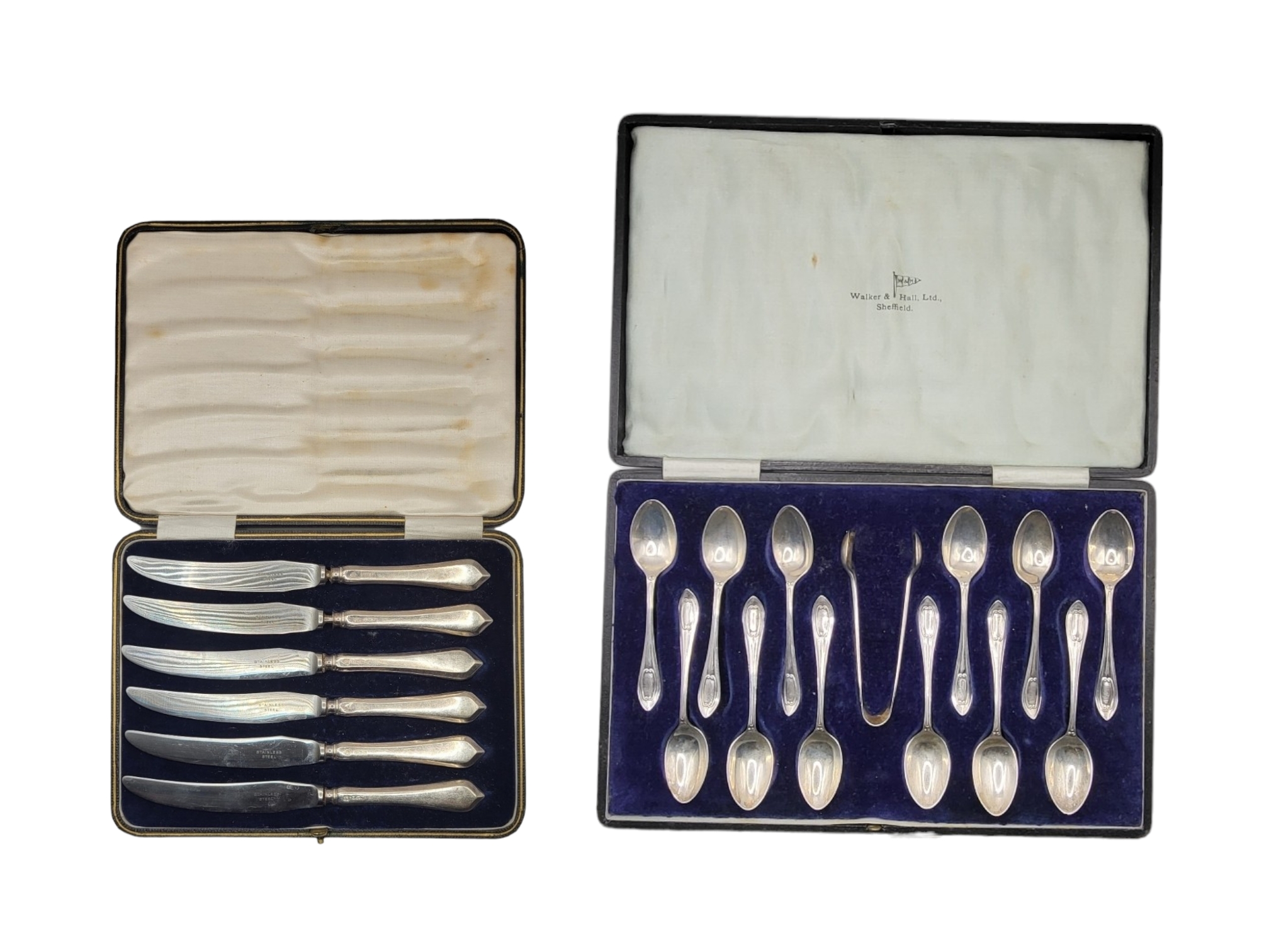 WALKER & HALL, A CASED SET OF TWELVE SILVER SPOONS & SUGAR TONGS, HALLMARKED SHEFFIELD, 1921,