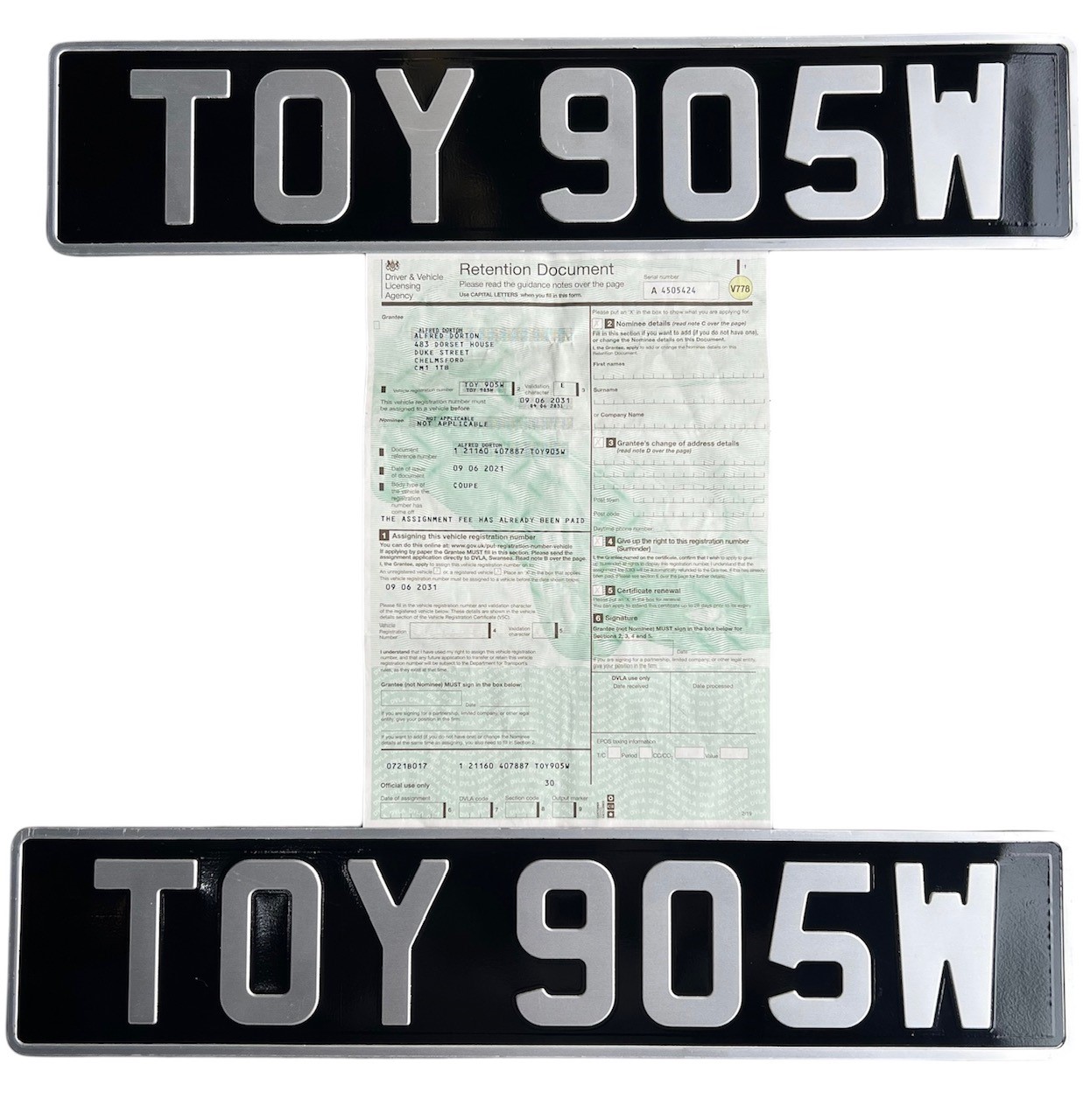 TOY 905W, VEHICLE REGISTRATION NUMBER With retention document.