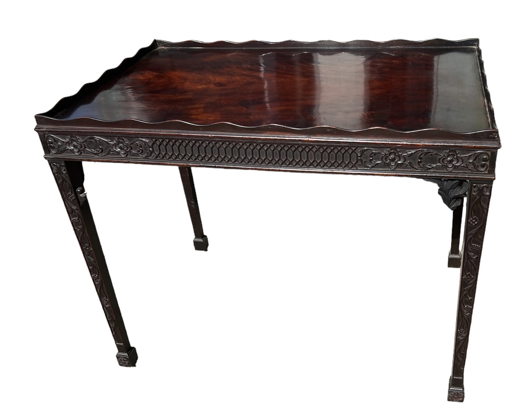 A RARE 18TH CENTURY AMERICA COLONIAL WILLIAMSBURG VIRGINIA CARVED MAHOGANY CHINA SILVER TABLE The - Image 4 of 7