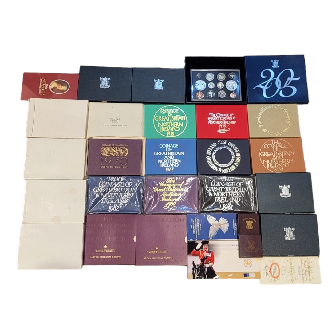 A LARGE COLLECTION OF ROYAL MINT PROOF COIN SETS, UNCIRCULATED COINS AND OTHERS, TOGETHER WITH - Image 2 of 11