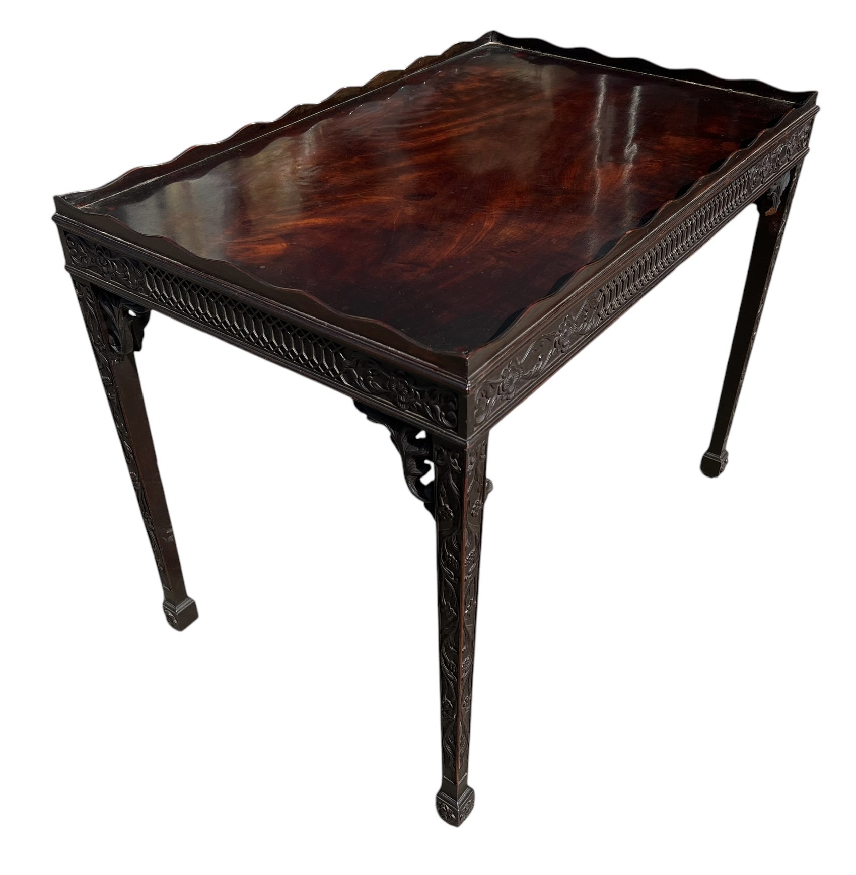 A RARE 18TH CENTURY AMERICA COLONIAL WILLIAMSBURG VIRGINIA CARVED MAHOGANY CHINA SILVER TABLE The - Image 6 of 7