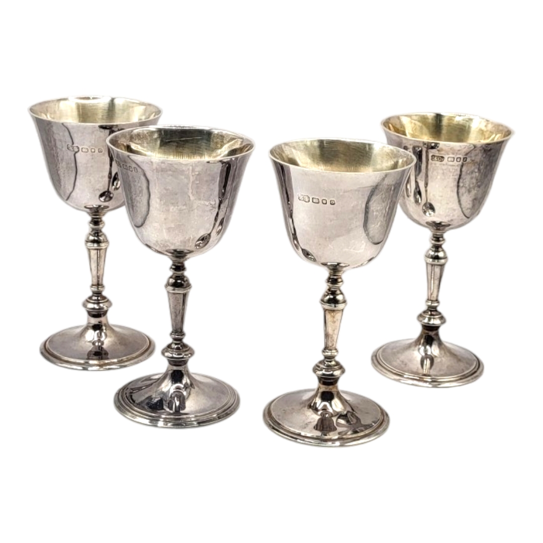 CARRINGTON & CO., A SET OF FOUR SILVER GOBLETS, HALLMARKED LONDON, 1966 & 1969 Reeded stem - Image 2 of 3