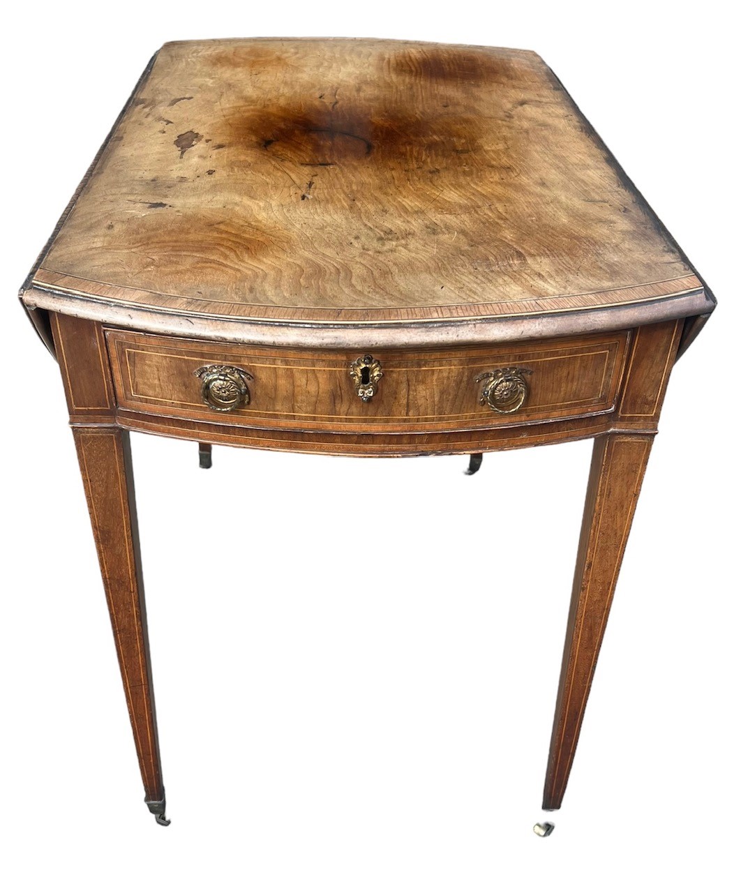 A GEORGE III MAHOGANY AND INLAID OVAL PEMBROKE TABLE With single drawer, raised on square tapering - Image 4 of 4