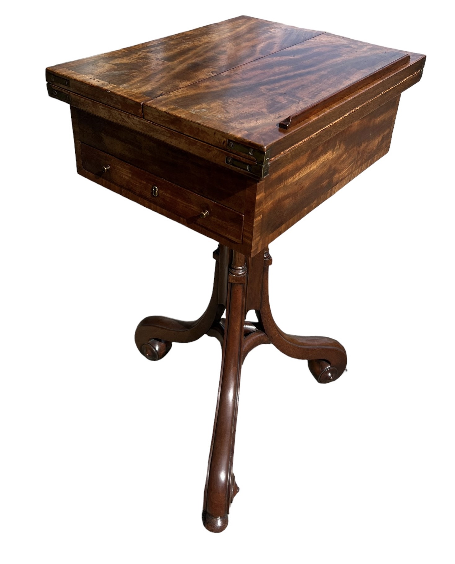A GEORGE III MAHOGANY PEDESTAL ADJUSTABLE READING/WRITING TABLE The hinged folding top opening to - Image 10 of 12