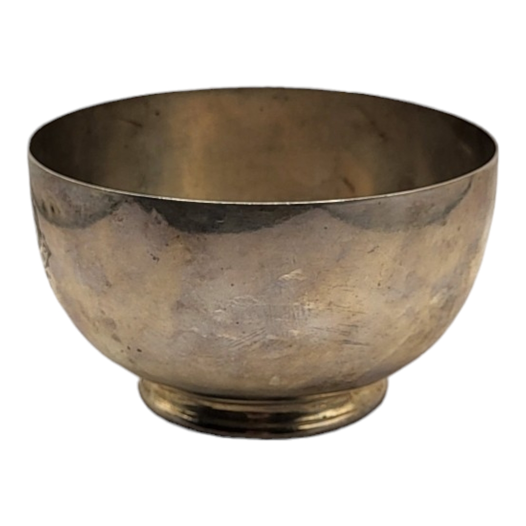 LEE & WIGFULL, AN EARLY 20TH CENTURY SILVER BOWL, HALLMARKED SHEFFIELD, 1918 Circular form, engraved - Image 2 of 3