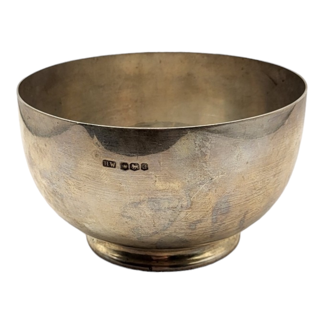 LEE & WIGFULL, AN EARLY 20TH CENTURY SILVER BOWL, HALLMARKED SHEFFIELD, 1918 Circular form, engraved - Image 3 of 3