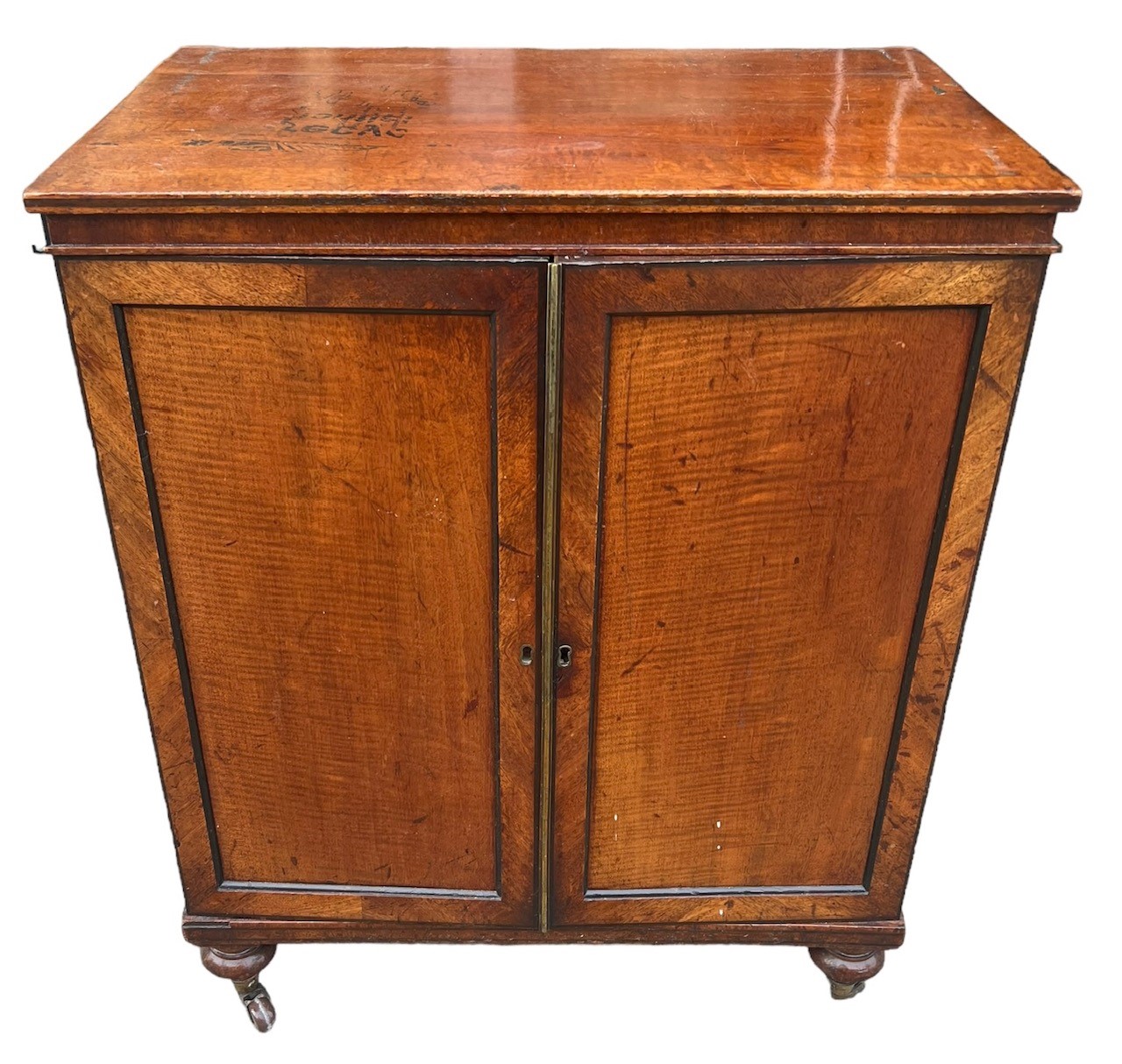 A 19TH CENTURY MAHOGANY COLLECTOR’S CABINET The pair of panel doors opening to reveal fifteen - Image 2 of 6