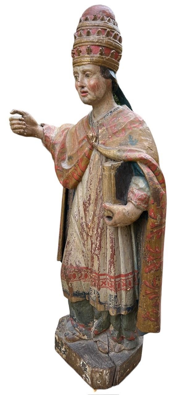 A LARGE 16TH/17TH CENTURY CARVED WOOD POLYCHROME AND GILDED STATUE OF A POPEWearing the triple - Image 3 of 9