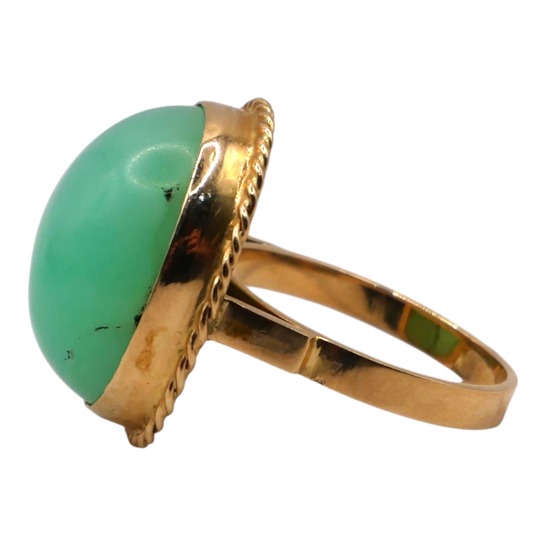 A LARGE POLISH 14CT GOLD AND AQUA CHALCEDONY COCKTAIL RING Having oval cabochon cut aqua - Image 2 of 3