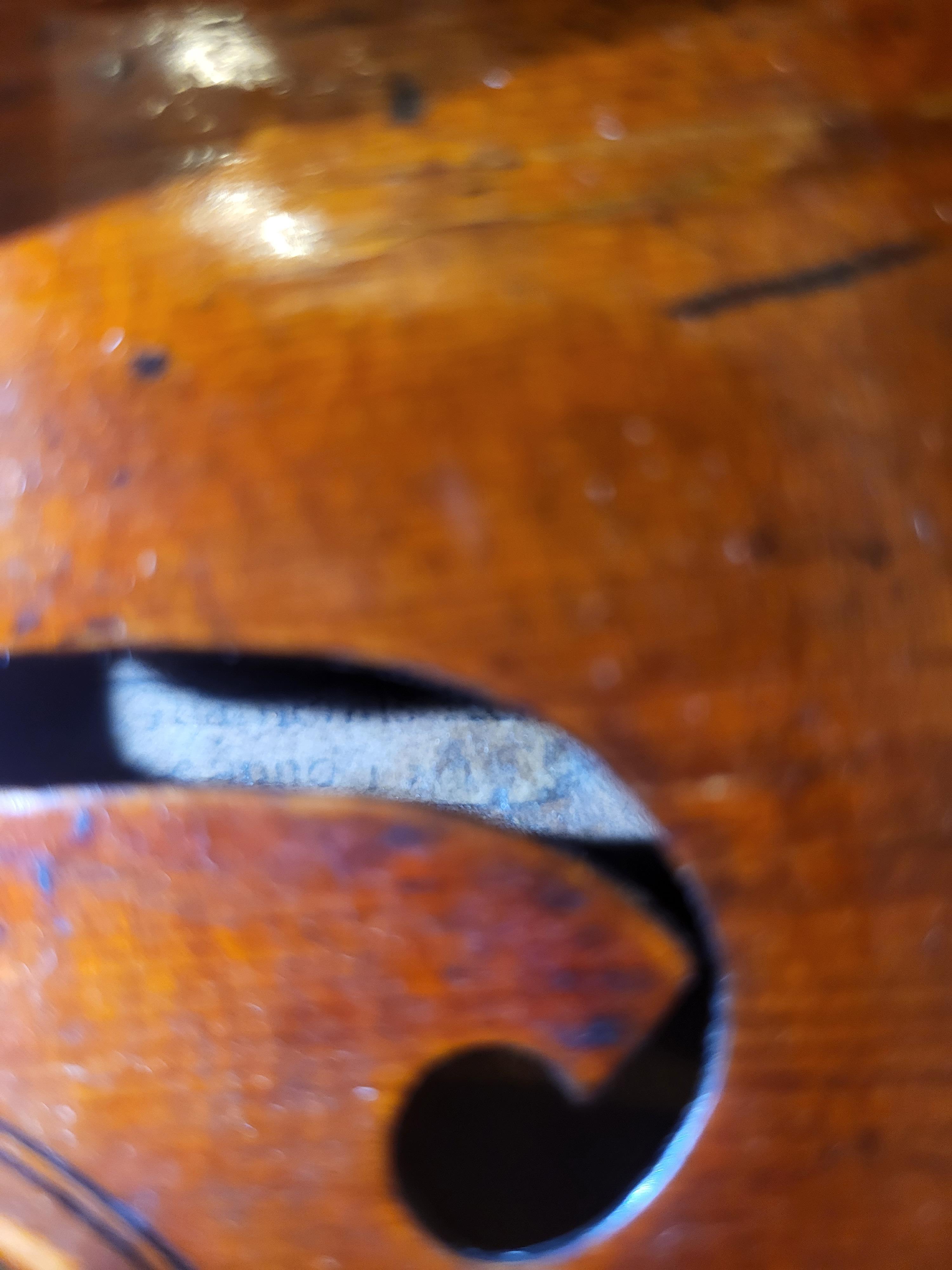 AN EARLY MID 19TH CENTURY FRENCH VIOLIN Indecipherable internal label, colour, orange oily, one - Bild 46 aus 46