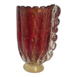 A MID 20TH CENTURY ITALIAN MURANO TOGO HAND BLOWN IRON RED TEXTURED ART GLASS VASE OF FREEFORM The