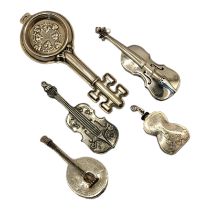 REED & BARTON, A STERLING SILVER NOVELTY WINE TASTERS KEY, CIRCA 1880 Along with an early 20th