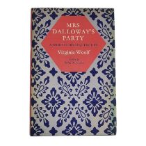 VIRGINIA WOOLF, MRS DALLOWAYS PARTY, A SHORT STORY SEQUENCE Edited by Stella McNichol, published