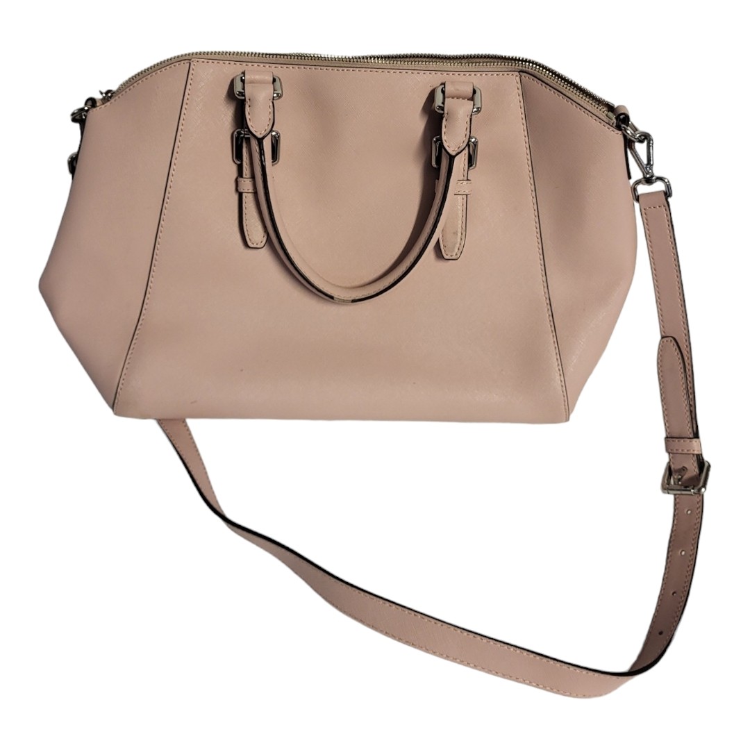 MICHAEL KORS, A VINTAGE PINK LEATHER SHOULDER BAG Twin handles with strap and chrome finish to - Image 5 of 5