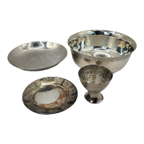 A 20TH CENTURY STERLING SILVER PEDESTAL BOWL AND MATCHING SHALLOW CIRCULAR DISH With engraved floral