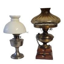 ALADDIN INDUSTRIES LTD, GREENFORD, AN EARLY 20TH CENTURY BRASS OIL LAMP With original opal glass