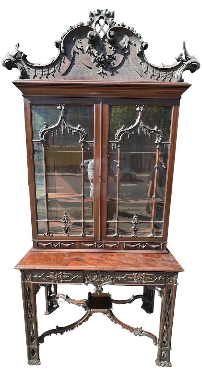 MANNER OF THOMAS CHIPPENDALE, A 19TH CENTURY CHINESE CHIPPENDALE CARVED MAHOGANY DISPLAY CABINET