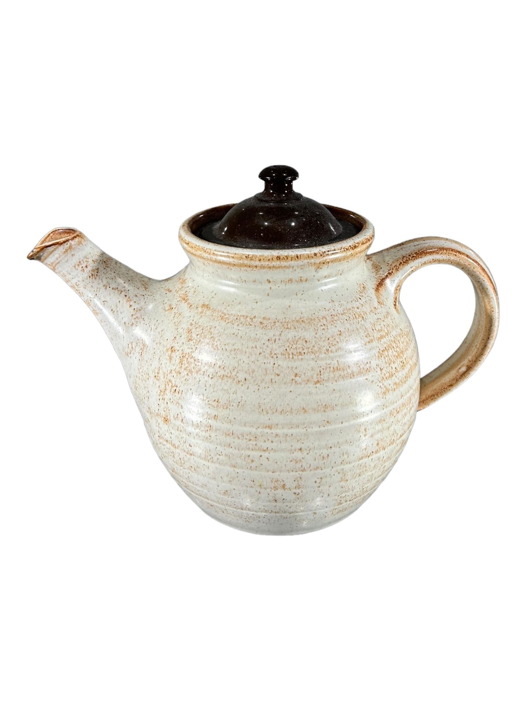 A COLLECTION OF 20TH CENTURY STUDIO POTTERY STONEWARE ITEMS Comprising a teapot, three large cups - Image 2 of 10