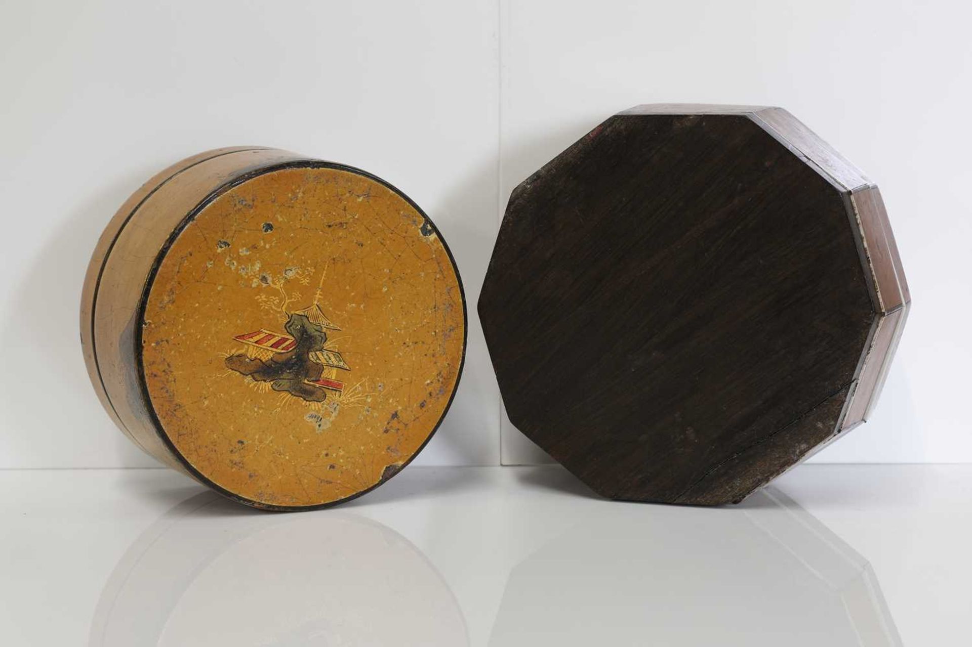 A tortoiseshell and 9ct gold inlaid box, - Image 6 of 33