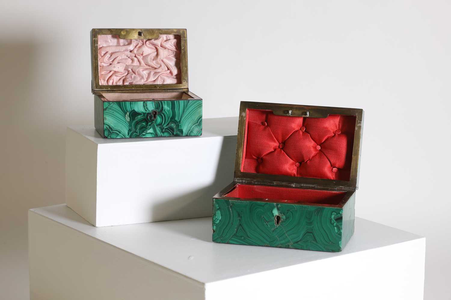 Two malachite veneered jewellery boxes or caskets, - Image 13 of 15