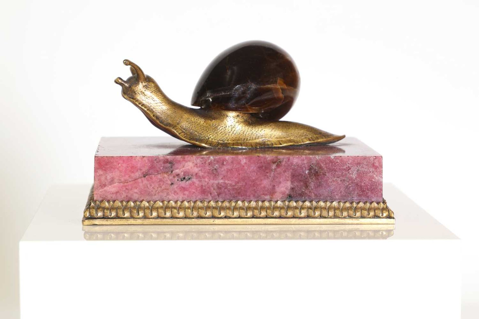 A tiger's eye and ormolu snail, - Image 3 of 25