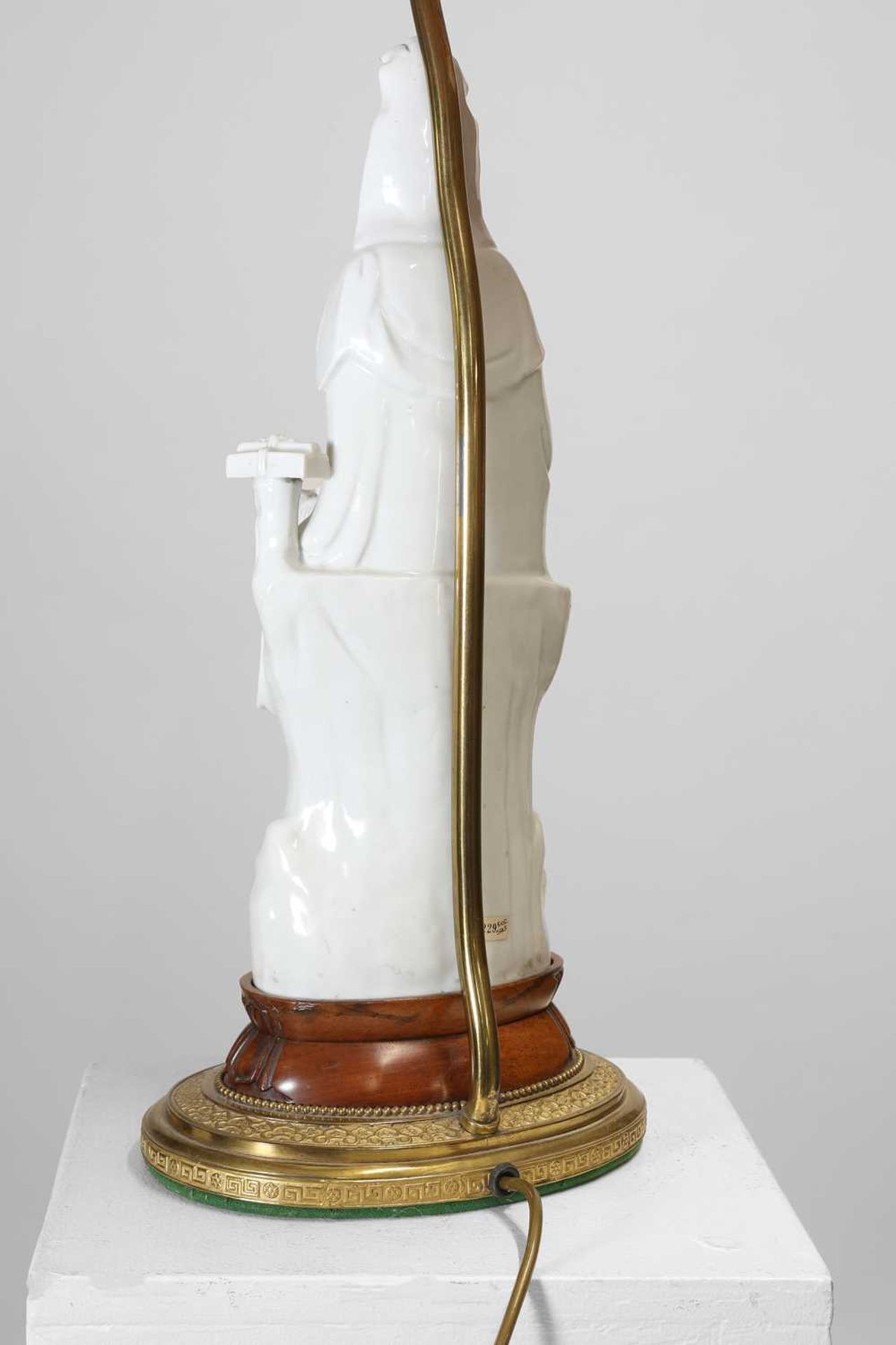 A Chinese blanc de Chine figure, - Image 6 of 7