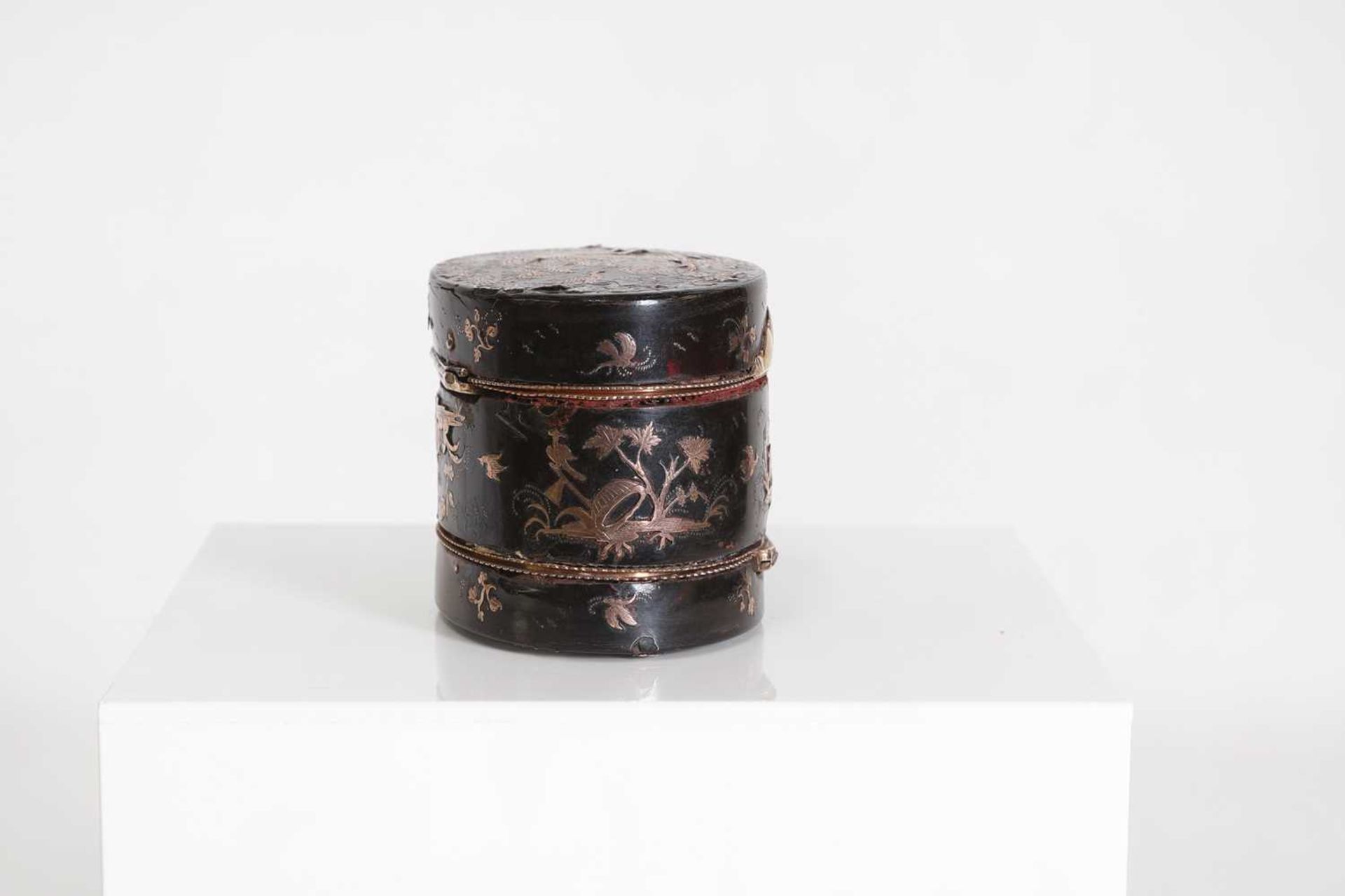 A tortoiseshell and 9ct gold inlaid box, - Image 16 of 33