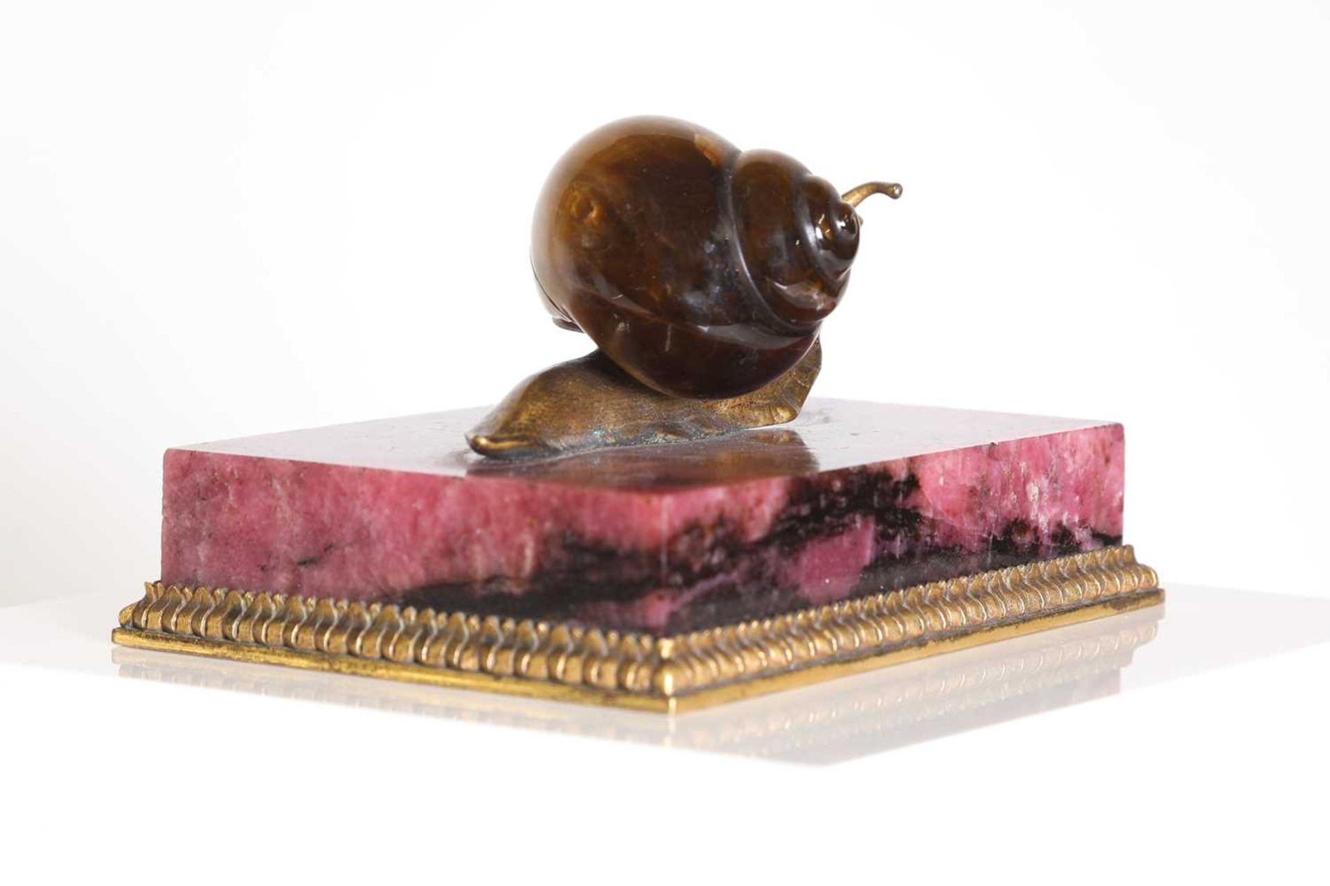 A tiger's eye and ormolu snail, - Image 6 of 25
