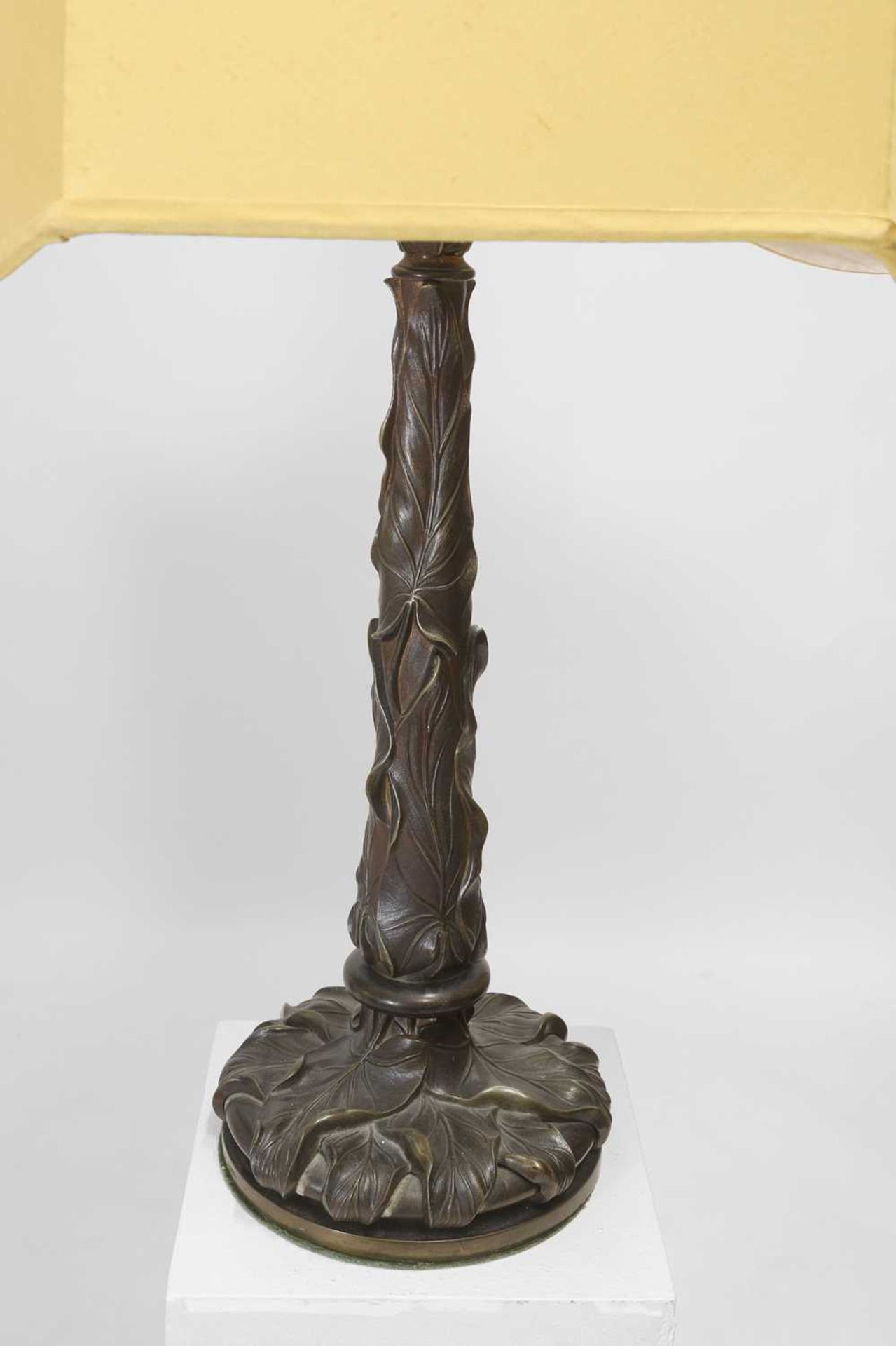 A pair of patinated bronze table lamps, - Image 5 of 19