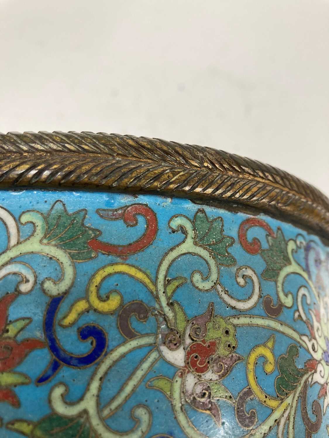 A pair of cloisonné buckets, - Image 28 of 31