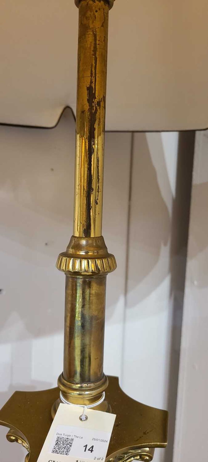 A near pair of telescopic brass column floor lamps, - Image 9 of 24