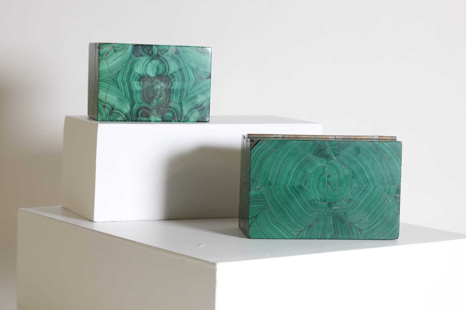 Two malachite veneered jewellery boxes or caskets, - Image 9 of 15