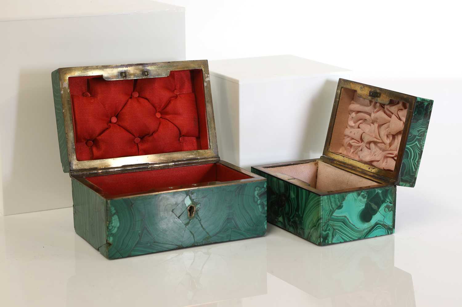Two malachite veneered jewellery boxes or caskets, - Image 6 of 15