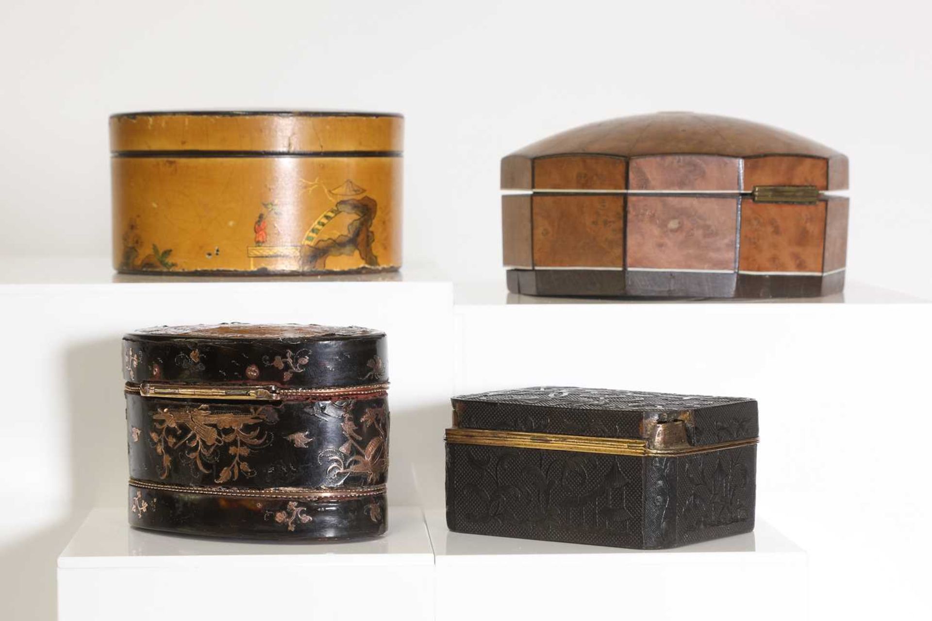 A tortoiseshell and 9ct gold inlaid box, - Image 3 of 33