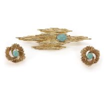 An 18ct gold modern turquoise brooch and a similar pair of earrings,