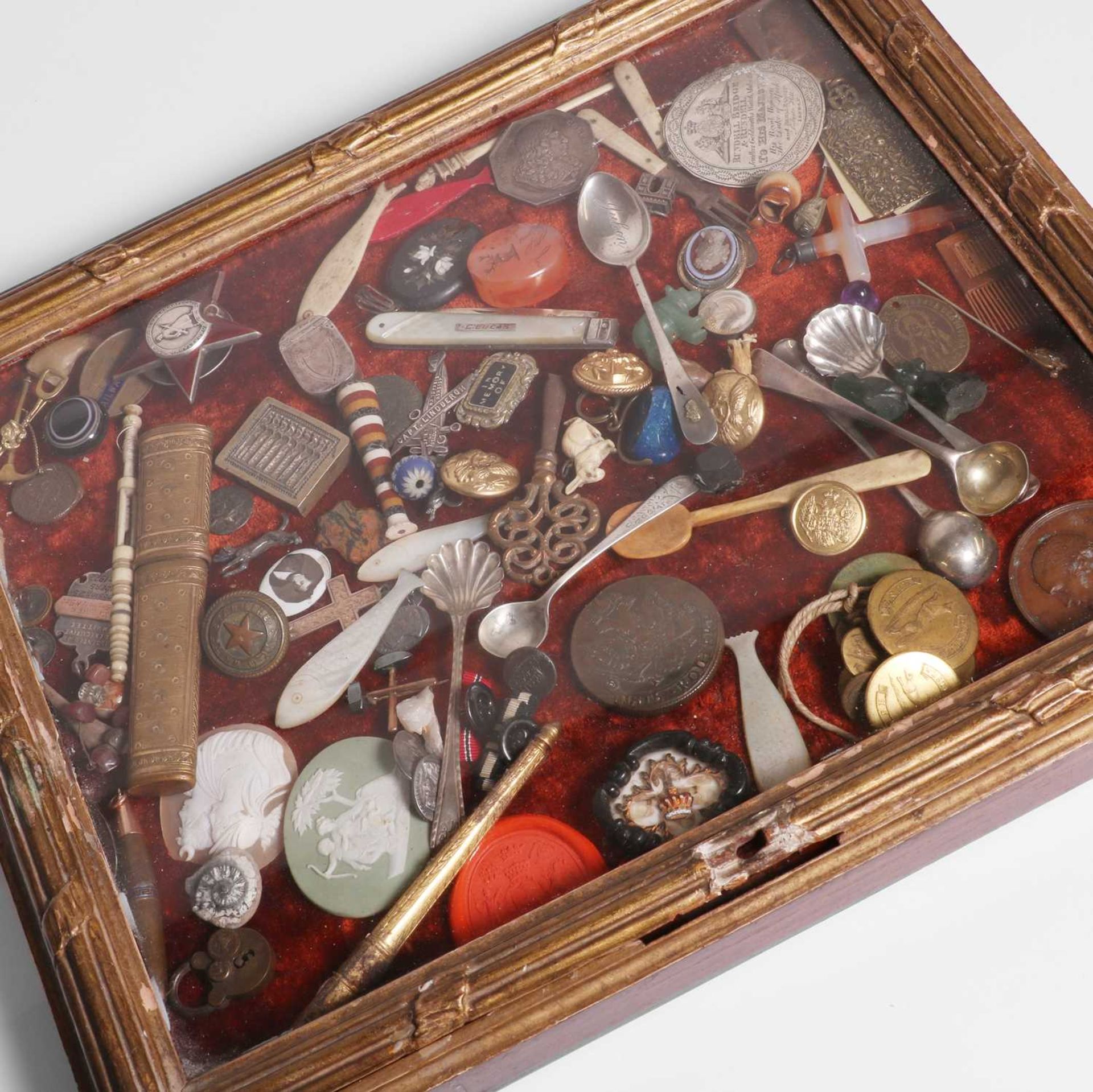 A 'Cabinet of Curiosities', - Image 3 of 74