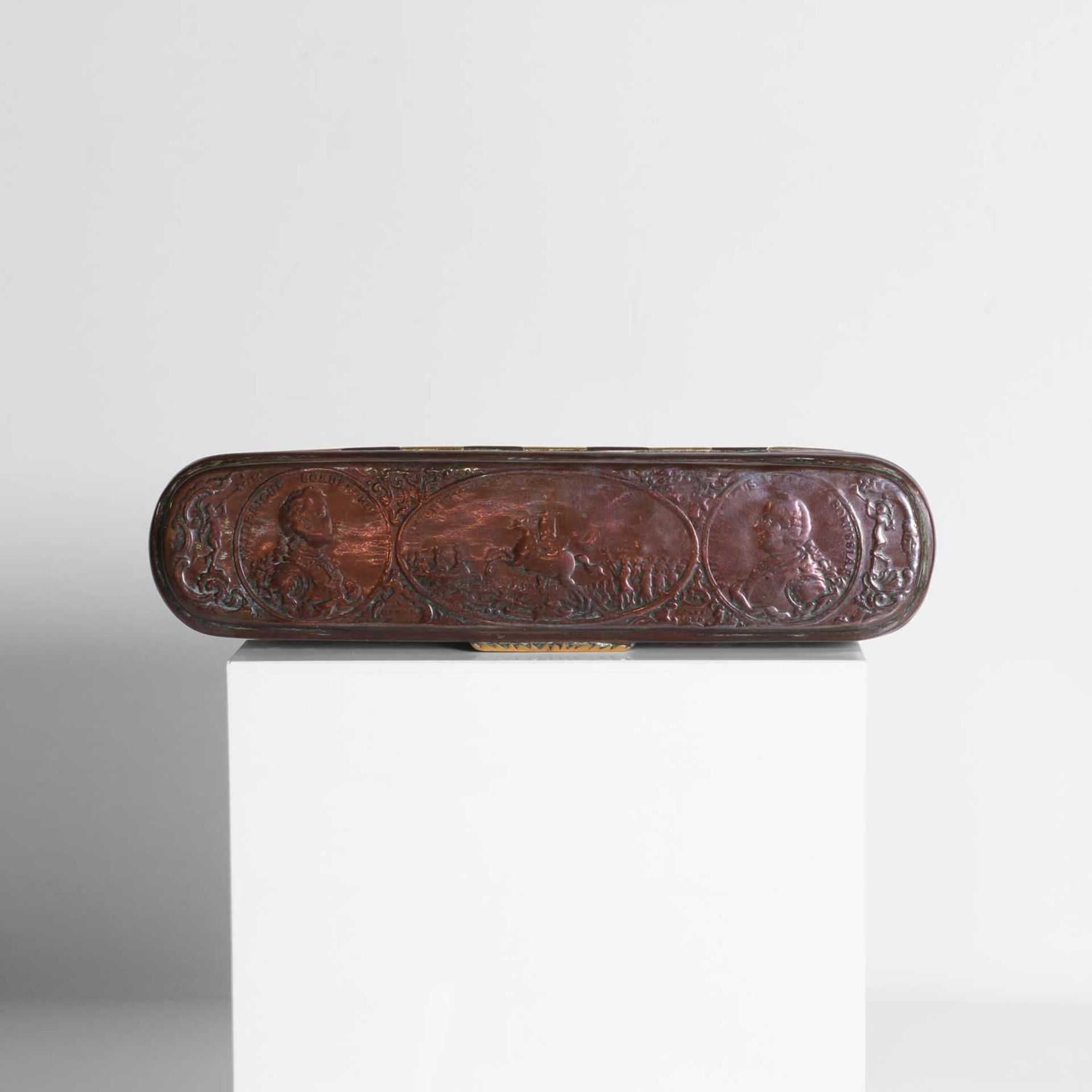 A copper and brass tobacco box, - Image 2 of 6