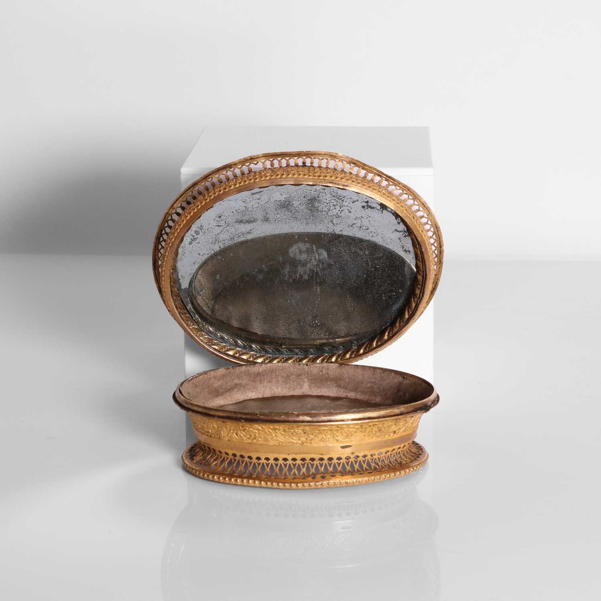 A Palais-Royal gilt-metal box, - Image 6 of 7