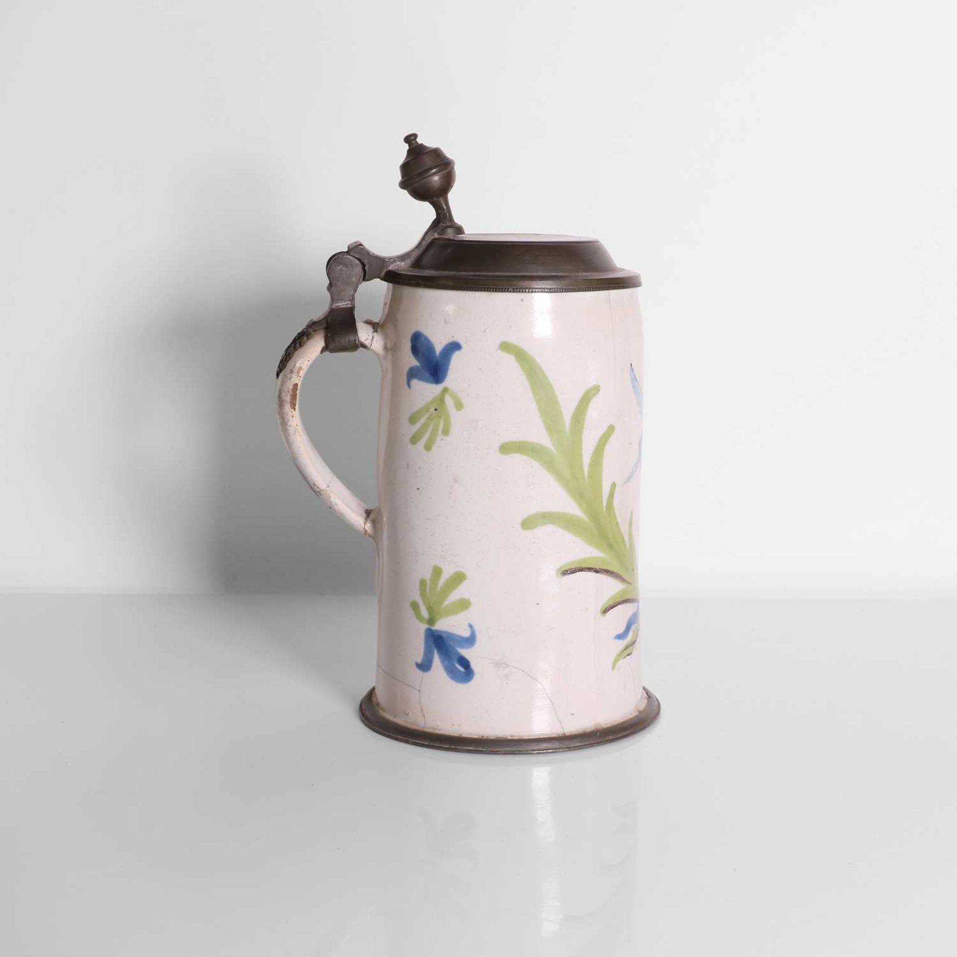 A cutler's pewter-mounted delft tankard, - Image 2 of 6