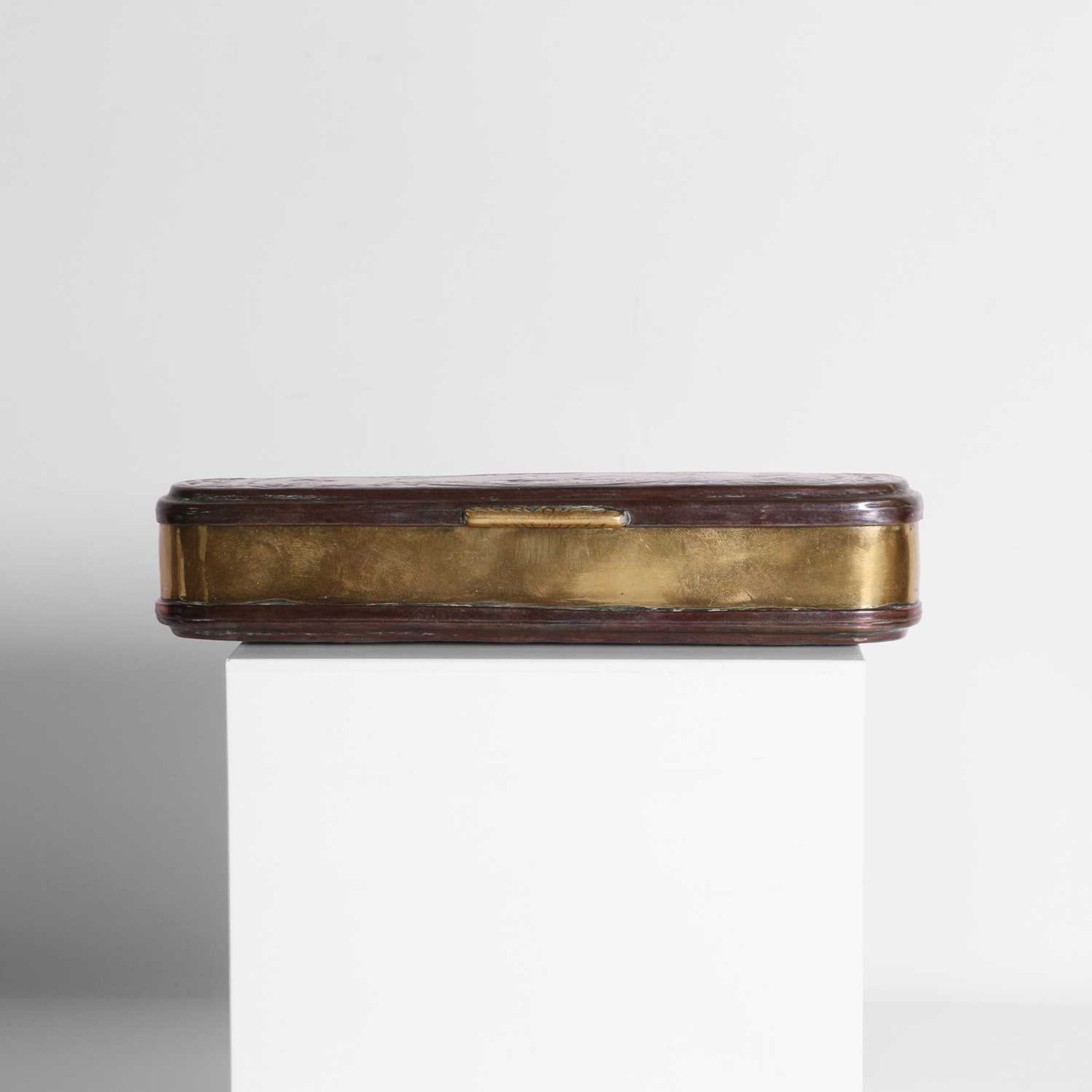 A copper and brass tobacco box, - Image 5 of 6