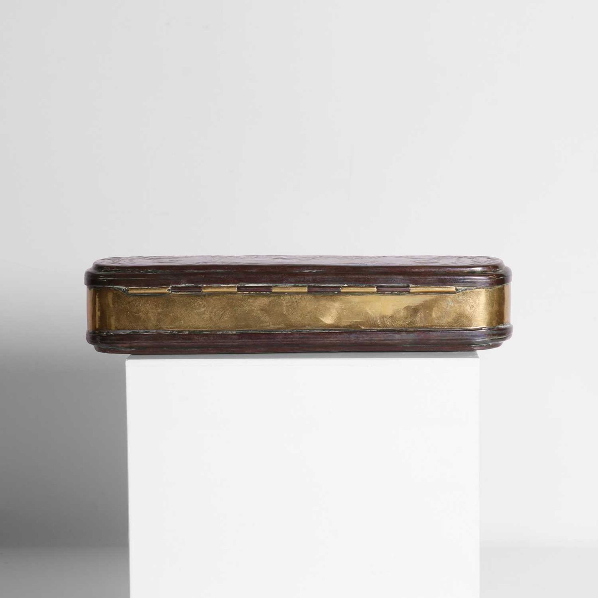 A copper and brass tobacco box, - Image 6 of 6