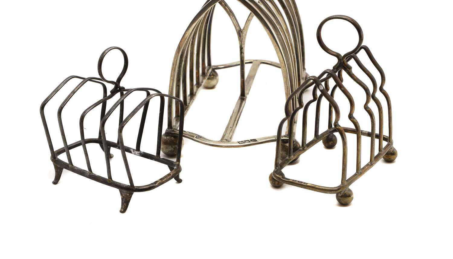 A group of three silver toast racks - Image 4 of 4