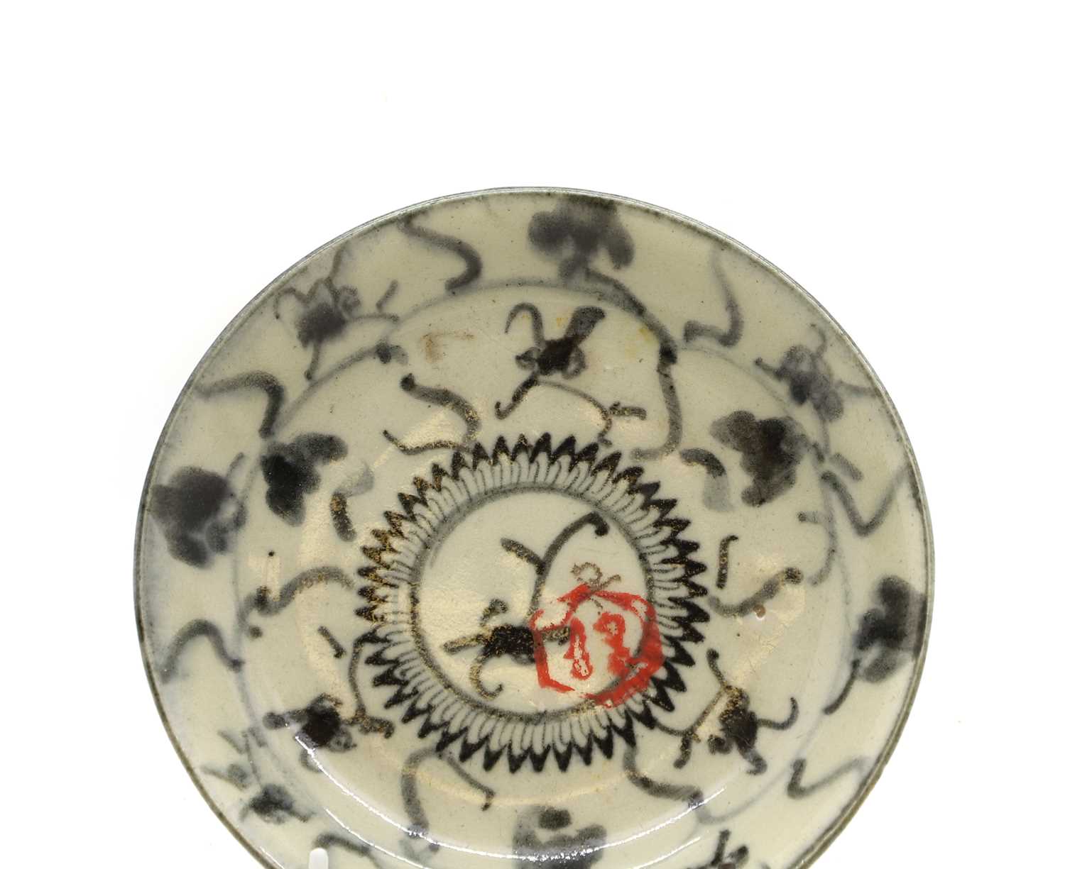A collection of Chinese plates and saucers, - Image 4 of 6