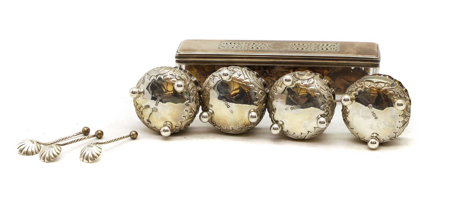 A group of four Victorian silver salts - Image 4 of 4