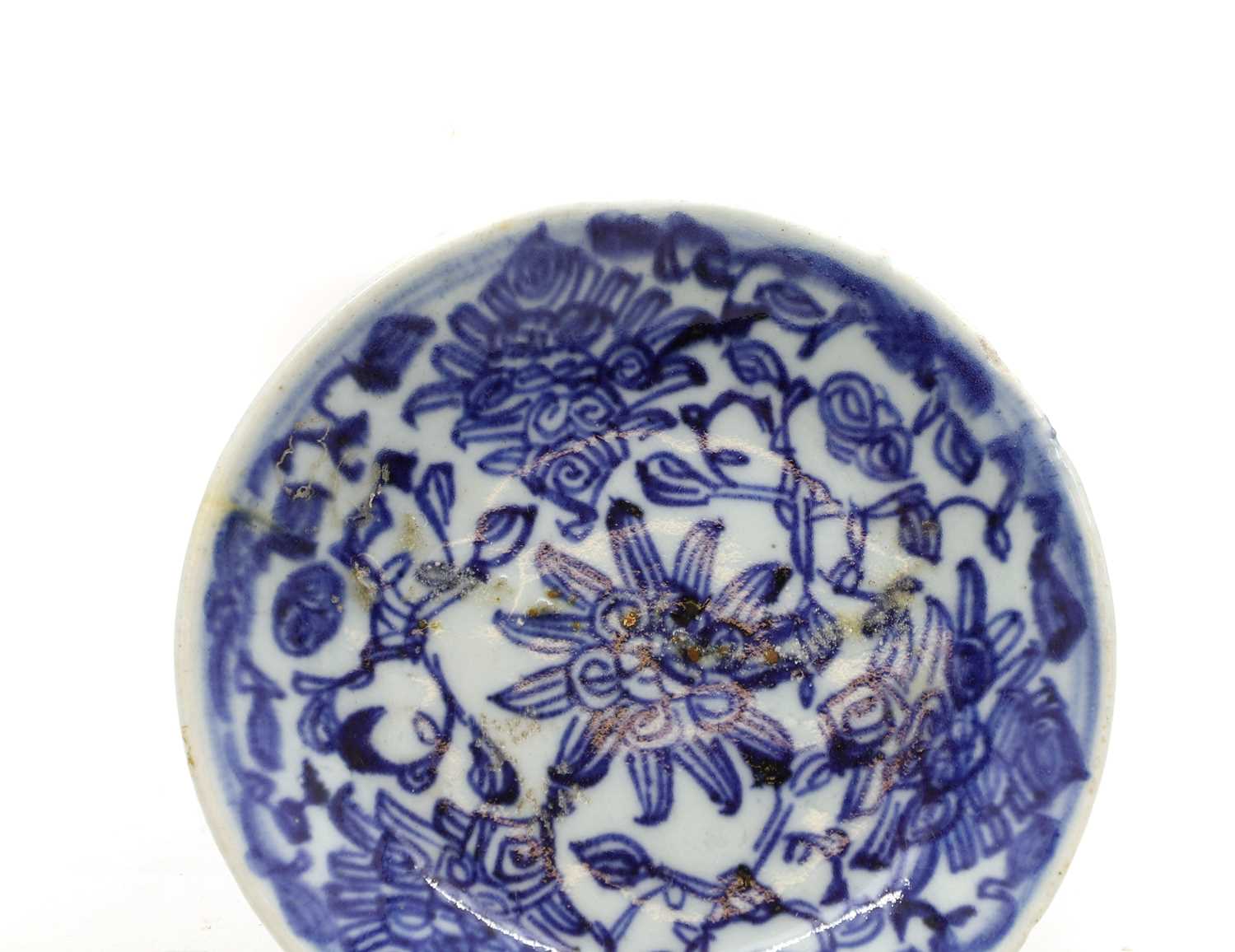 A collection of Chinese plates and saucers, - Image 3 of 6