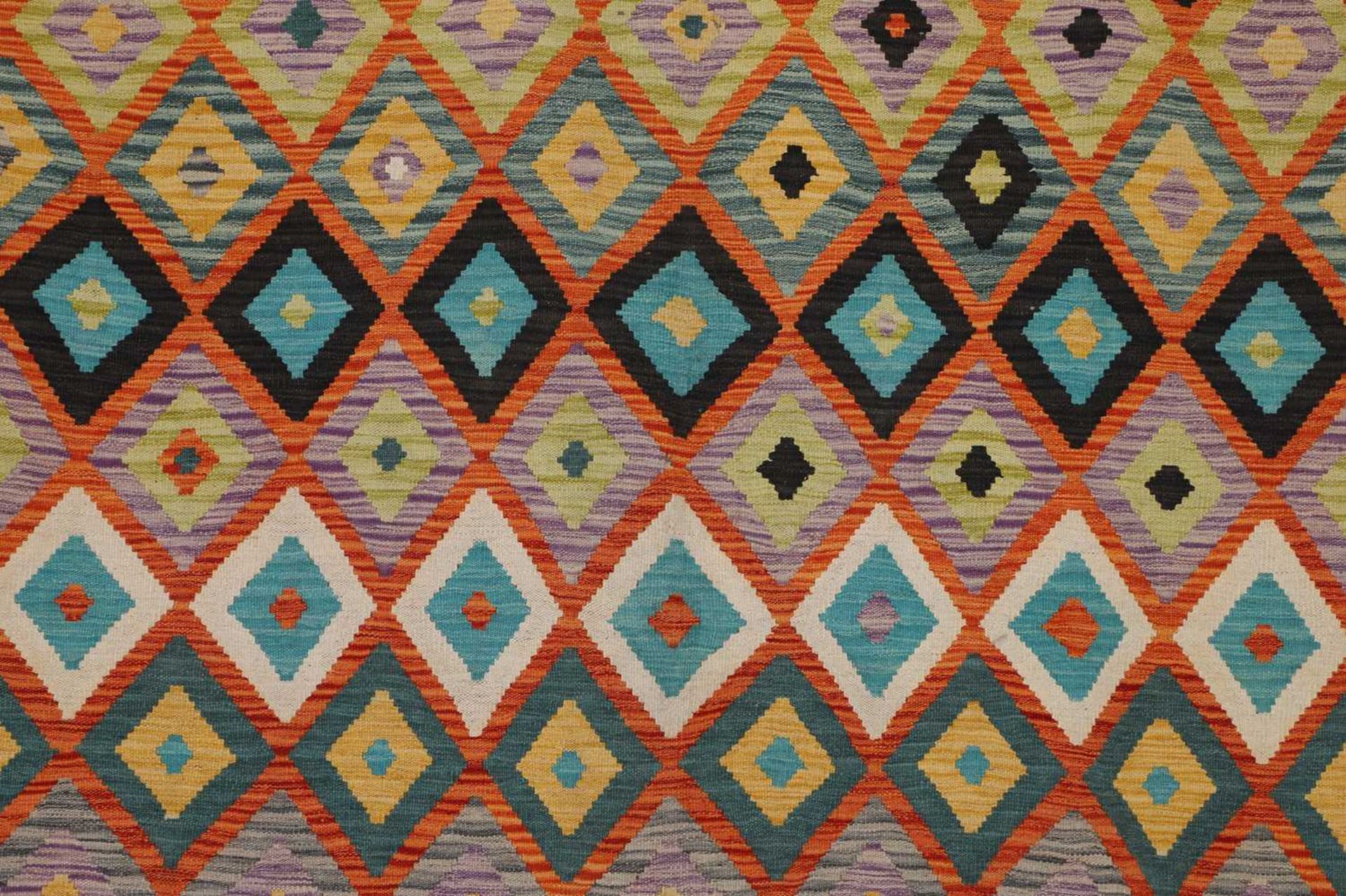 A kilim flat-weave rug, - Image 6 of 7