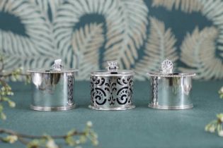 A composed set of three George IV/William IV silver mustard pots,